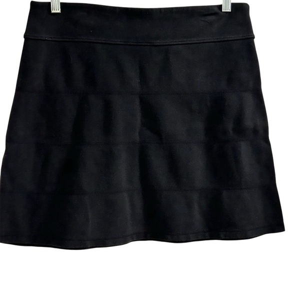 Athleta Women's Black A-Line Short Skirt M Casual with Zip Pockets - Picture 2 of 6